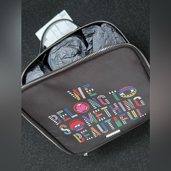 Cosmetic bag - Picture 3 of 6